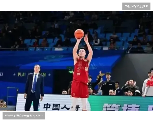 陈盈骏:关键时刻信心十足 对阵伊朗以防守和篮板球为核心 陈盈骏:关键时刻信心十足 对阵伊朗以防守和篮板球为核心